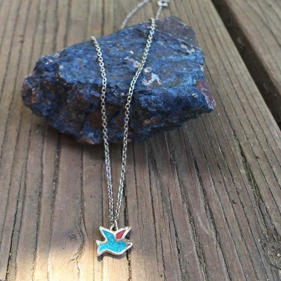 Small Turquoise Bird Nacklace