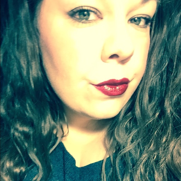 Meet your Posher, Katie - Picture 1 of 1