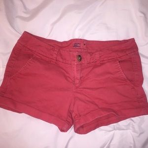 Peachy AE khaki Shorts 😍