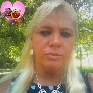 Meet your Posher, Becky