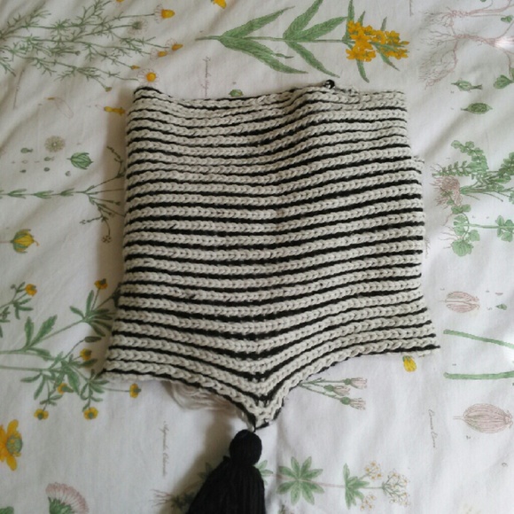 Madden girl  Infinity Scarf - Picture 1 of 2