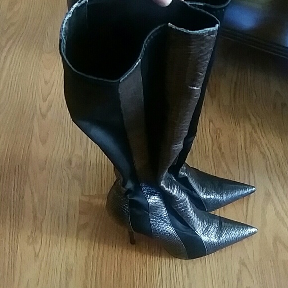 Boots - Picture 2 of 4