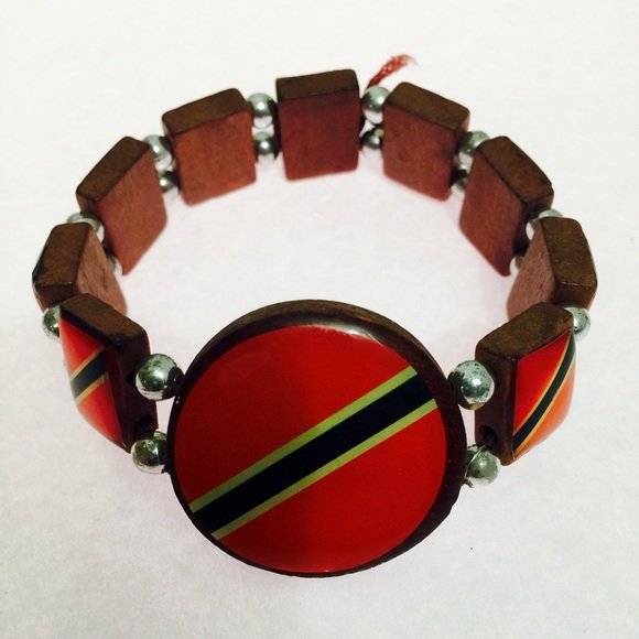 Adorable colorful Brand new Bracelet expandable!