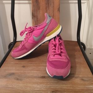 old school nike womens