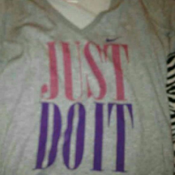 Nike v neck