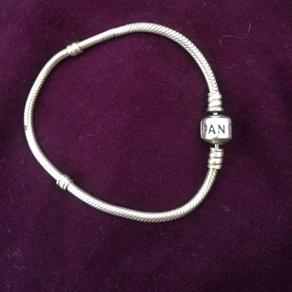 Pandora band