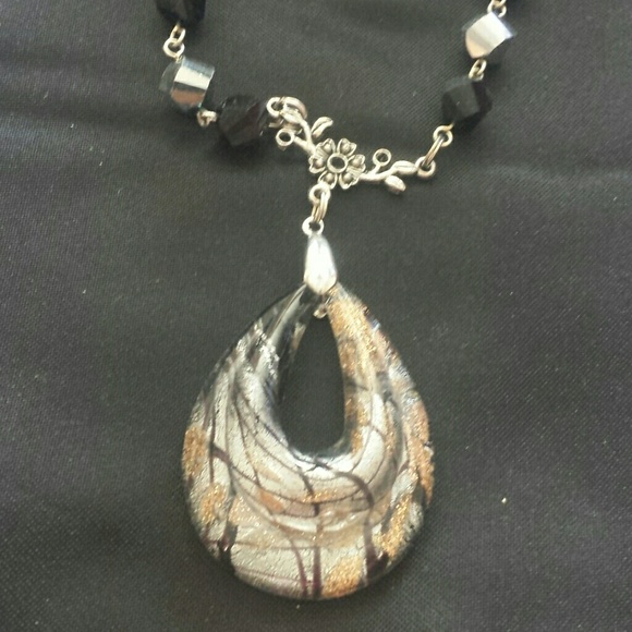 Necklace - Picture 2 of 2