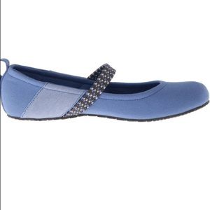 Price markdown!! Patagonia Advocate Mary Jane Flat