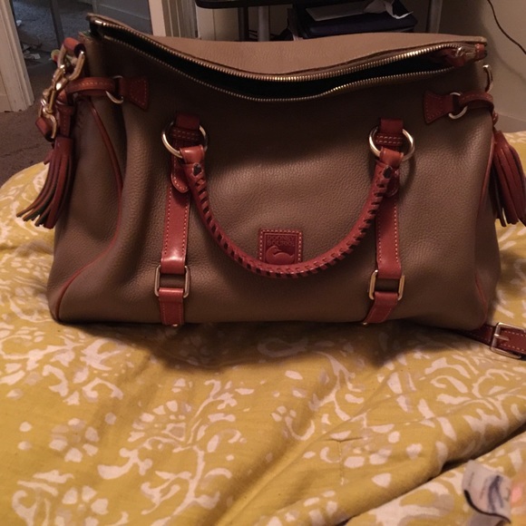Dillion Dooney and Bourke satchel! Dillen leather!