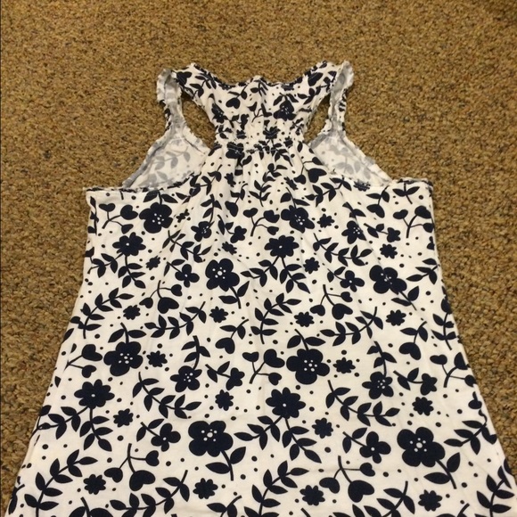 Top - Picture 2 of 4