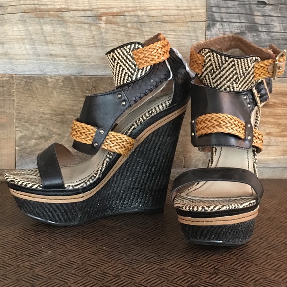 Mossimo Tebbe Tribal Wedge Sandals