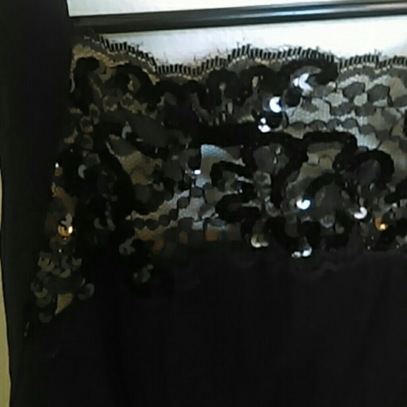 Slinky black halter top - Picture 2 of 3