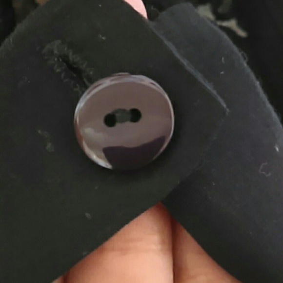 Slinky black halter top - Picture 3 of 3