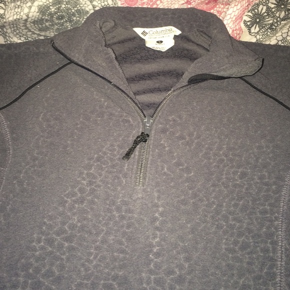 Columbia Woman's Half Zip Pullover