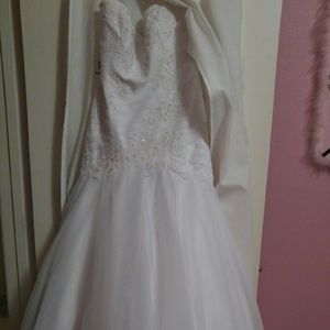Brand new wedding dress