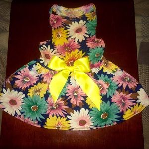 Dog dress. Size Med.