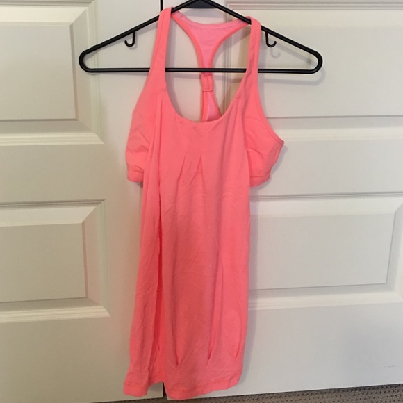 lululemon athletica Tops - Lululemon built in bra work out top