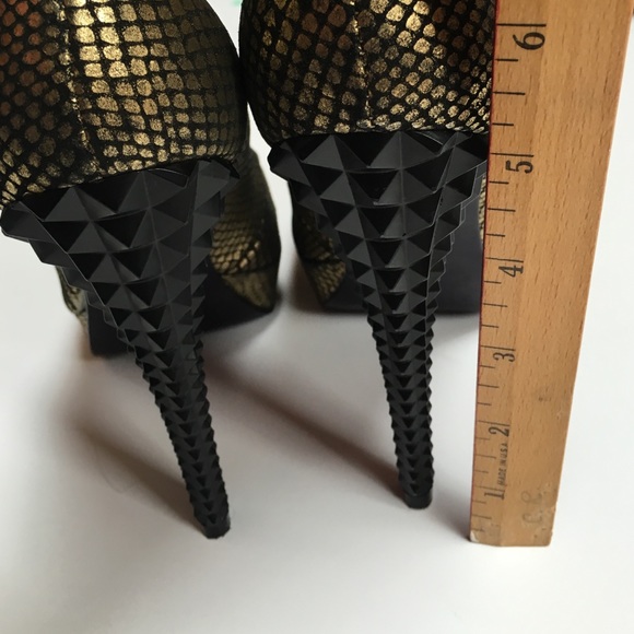 Rachel Roy pumps - Picture 3 of 4