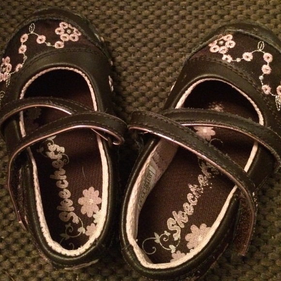 Sketcher toddler chocolate and pink shoes