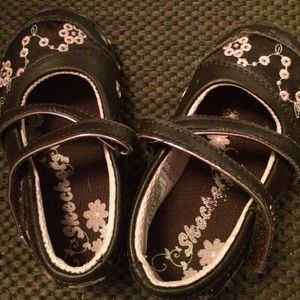 Sketcher toddler chocolate and pink shoes