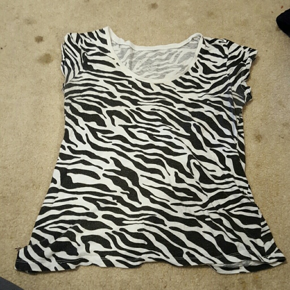 No boundaries tee shirt