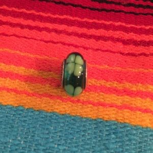 Pandora charm- Kiss me I'm Irish