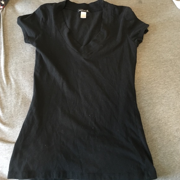 Black teeshirt