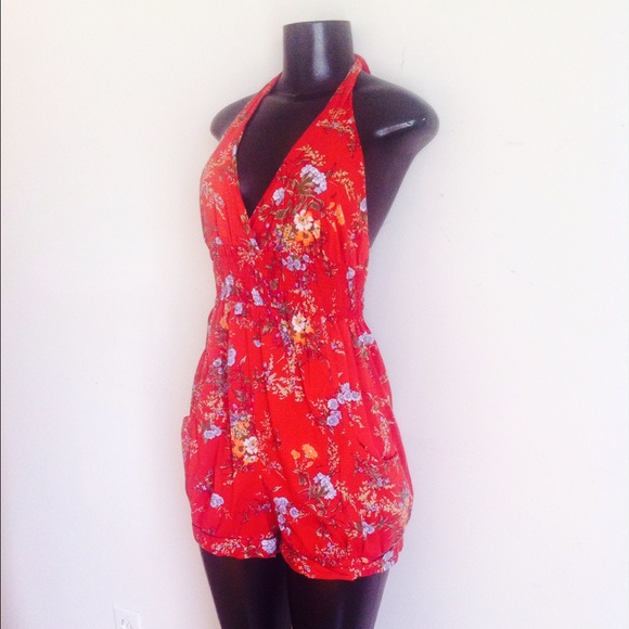 Flirty 💐 summer romper ! - Picture 2 of 3