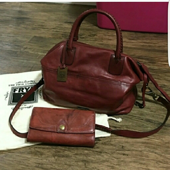Fryer handbag & wallet like new !!