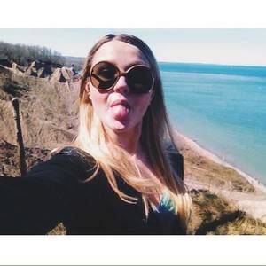 Meet your Posher, Samantha