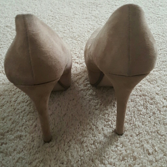 Nude suede heels - Picture 2 of 3