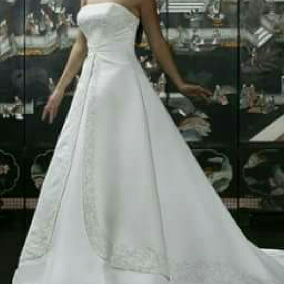 Brand New Davinci Wedding gown - Picture 1 of 1