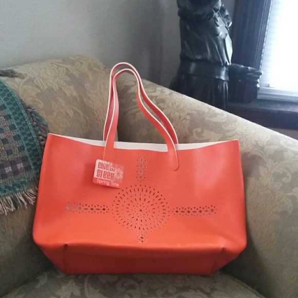 🎉HP!!! NWT Bright Orange Tote (Large!) - Picture 2 of 3