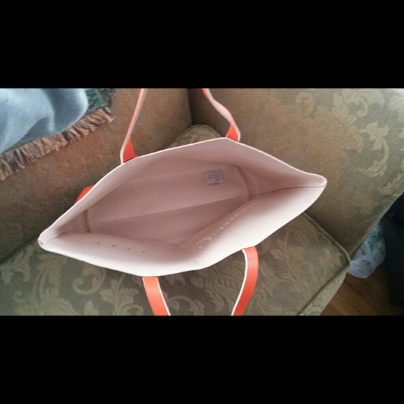 🎉HP!!! NWT Bright Orange Tote (Large!) - Picture 3 of 3