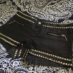 Guess stud short. Sz 26