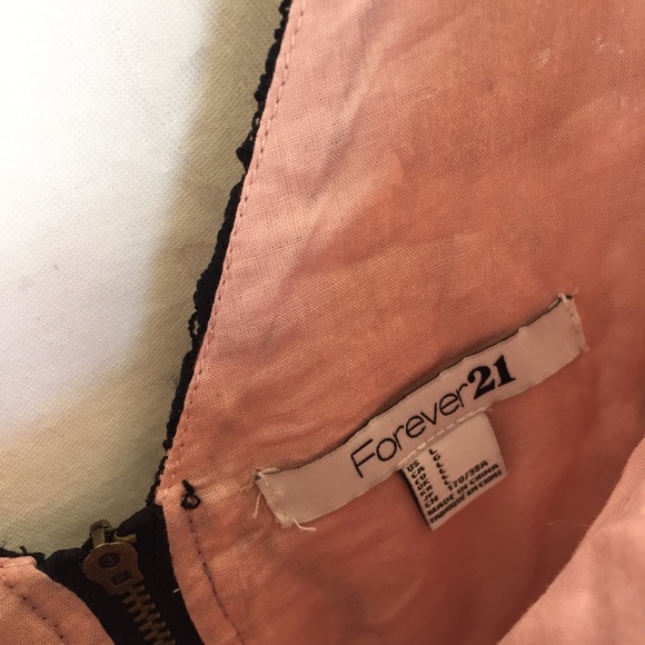 F21 Beautiful Lace Dress - Picture 3 of 3