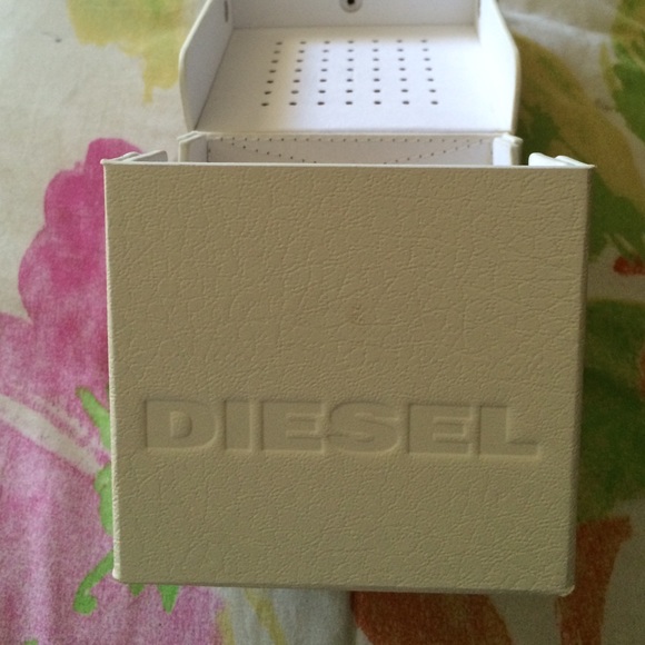 Diesel "TimeFrame" Watch - Picture 2 of 4