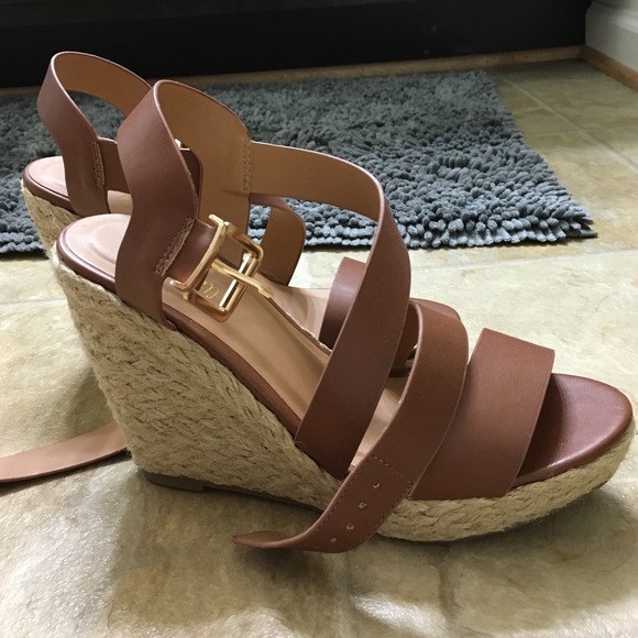 NWOT ALTAR'D STATE WEDGES