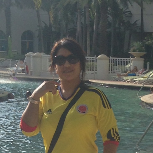 Meet your Posher, Luz - Picture 1 of 1