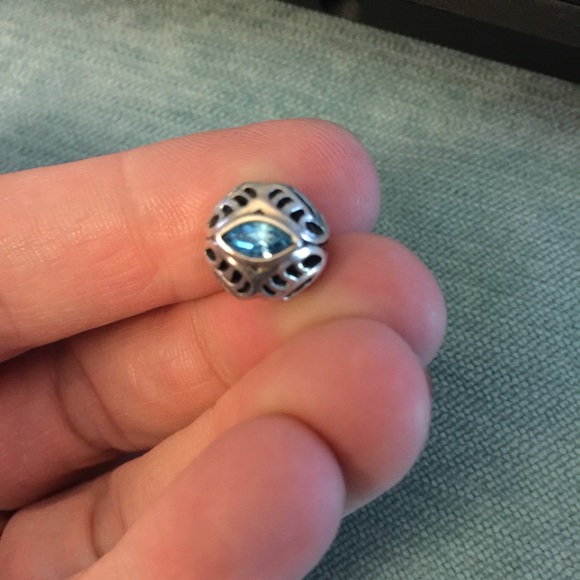 Retired Pandora or Chamilia bead