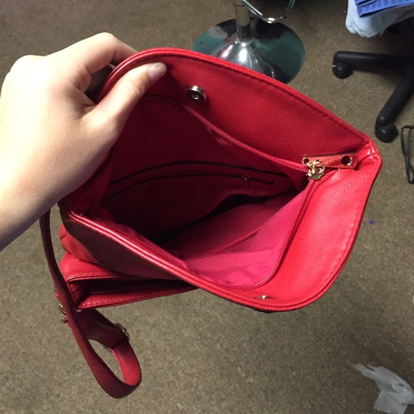 Red Purse - Picture 3 of 3