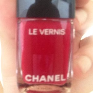 Chanel gel nail polish 508 shantung