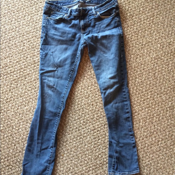 American eagle size 10 short stretch skinny jeans.