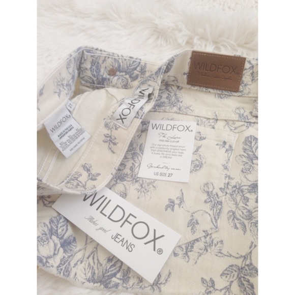 Wildfox Couture The Lara Toile Blue Floral Shorts - Picture 4 of 4