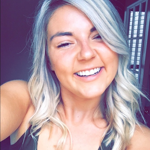 Meet your Posher, Sheila - Picture 1 of 1