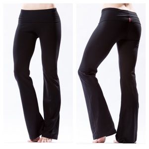 Hard Tail Rolldown Bootleg Flare Pant (M)