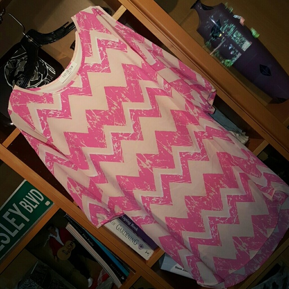 !cold shoulder  Dress sz. M - Picture 3 of 4