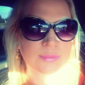 Meet your Posher, Liina