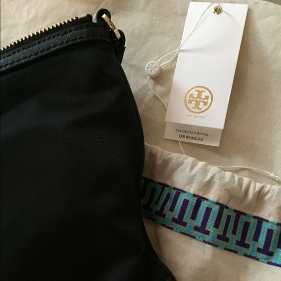 ❌SOLD!❌ Tory Burch Messenger Bag - Picture 4 of 4