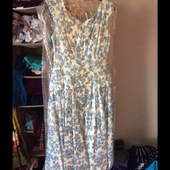 Vintage 40s 50s floral with pearl beads dress.